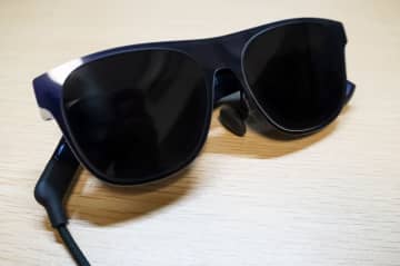 【西田宗千佳のRandomTracking】自動3D化機能搭載でエンタメ特化「XREAL 1S」を試す。特にゲームで効果的