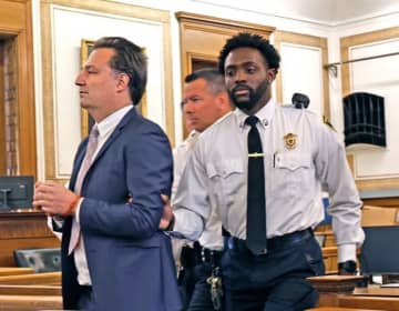 子どもが在宅中に妻を殺害しバラバラにして遺棄した男に有罪評決　米