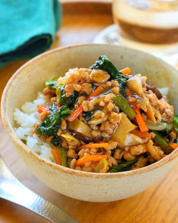 10分あれば作れる!ご飯がすすむとろ~り「あんかけ丼」レシピ