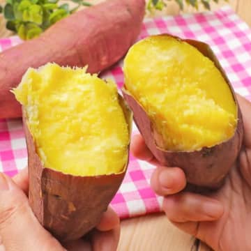 【焼き芋はこう作るのが正解】「いつもよりねっとり甘い」「オーブンで焼いたみたい」レンジで作れる焼き芋の簡単レシピ