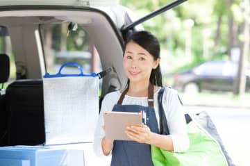 65歳から年金を「月14万円」受け取ります。アルバイトも「週3～4日」する予定ですが、友人に「稼ぎすぎると年金もらえなくなる」と言われ不安です…年金が“支給停止・減額”になる条件とは