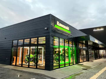 【カワサキ】「カワサキ プラザ那覇」がリニューアルオープン！ 沖縄観光に便利な最新機種のレンタルも