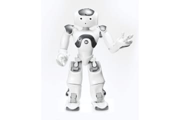 ロボットと触れ合う出張授業を無料開催、三菱総研DCSが実施校を募集