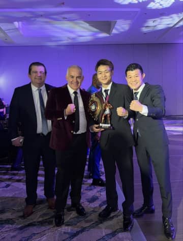 ＷＢＡ総会で佐野遥渉が「ネクストチャンピオン」と紹介　興毅氏「世界獲れる」