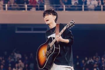 【ライブレポート】Tani Yuuki、初の日本武道館「みんなの声に元気や勇気をたくさんもらって、気づいたらここまで歩いていました」