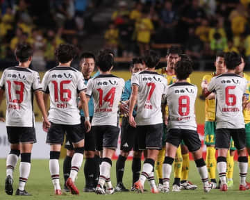 「うぉぉぉぉ！急に来た！」熊本が新ユニ発表「凄いかっこいい」。湧き出す力、湧き出す情熱をイメージ「胸エンブレム激アツ」など好評