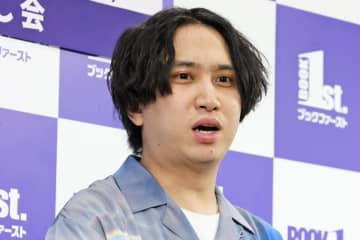 マカロニえんぴつ・はっとり　バンドマンなのに「ギターを背負って歩くことが嫌い」