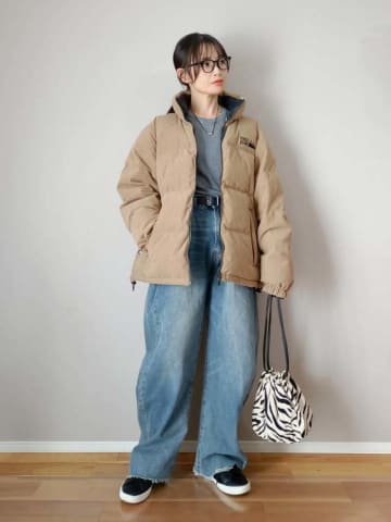 ベージュのダウンに合う服は？ 毎日着たくなる冬のコーデアイデア