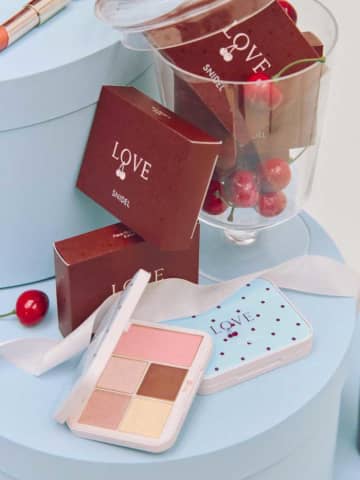 SNIDEL BEAUTYのバレンタインコレクションで叶える、特別メイク体験♡