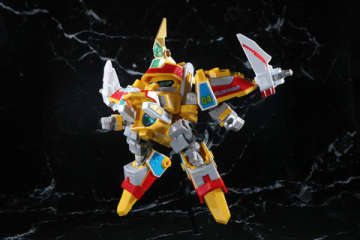 「トイライズ DMB-03 イエロークラッシャー」レビュー【Bビーダマン爆外伝】3体合体、セイントブラスターもついに完成！