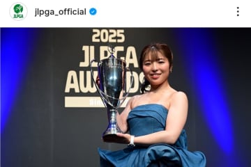 日本女子トップゴルファーらが艶やかなドレス、着物姿で会場に彩り「皆さんビューティフル！」息を呑む美しさ「お似合いですね♡」