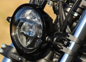 バイクの顔が引き締まる光　ジーザック新型「LEDヘッドライト」発売