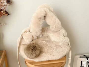 大人が持ちたい「ふわもこ」！【しまむら】の「冬小物」が可愛すぎて反則ーー！