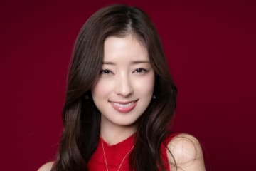 「スタイルエグ」　宮本茉由、レースタイツ＆トゥシューズに「綺麗な足」「美しすぎる」