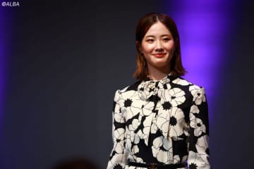 ルーキー・青木香奈子が“すごく華やか”な大舞台に初出席　普段は着ないスタイルで「少し恥ずかしさも…」