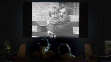 「美しい家族映画」「喜劇王チャップリン、万歳！」絶賛コメント到着 “チャップリン家公認ドキュメンタリー”『チャップリン』