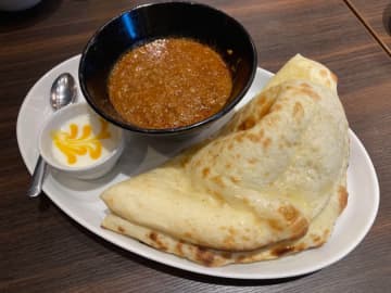 ツウも唸る！シャンデリアが輝く本格インド料理店【モハン】みなとみらい駅