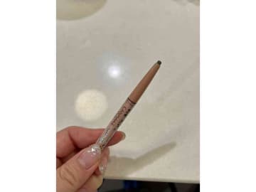 【キャンメイク名品】ふんわり自然な眉に！495円「パーフェクトエアリーアイブロウ」忙しい朝もこれ一本で時短