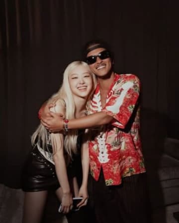 『APT.』に続くヒット曲誕生？ブルーノ・マーズ、BLACKPINK・ロゼとの再コラボを予告