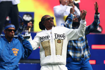 スヌープ・ドッグ、クリスマスに『Snoop's Holiday Halftime Party』がNetflix配信　ジョージ・クリントンが予告ナレーション