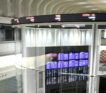 東証、午前終値4万9553円　割安銘柄に買い戻し