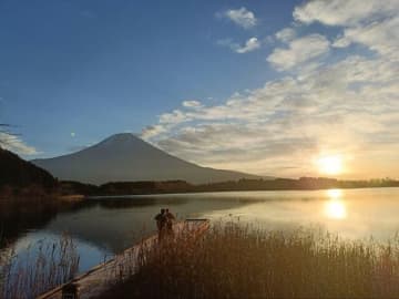 絶景の「田貫湖」湖畔からはじめるハイキング！　真っ正面から「富士山」見る “山頂特等席” のある低山！