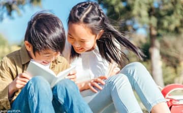 子どもの成長に読書が不可欠な理由　データが示す「本が脳に与える影響」