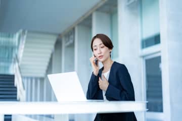 妻が「パート収入を103万円→130万円に増やしたい」と言います。 “扶養の壁”を超えると手取りは実際いくら減るのでしょうか？ 社会保険加入で“将来の年金”が増えるケースも？