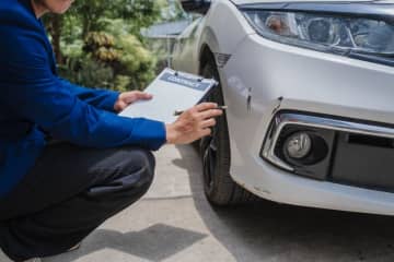 【注意】愛車を「一括査定」の業者に“100万円”で売却→後日「傷があった」と“10万円減額”の連絡が…キャンセルするにも「10万円必要」とのことですが、本当に払う必要はありますか？