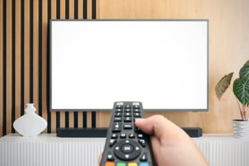 1人暮らしの娘に「NHK契約の書類」が！ 大学生でも“受信料の支払い”は必要ですか？ 実家で払っているなら、無視して大丈夫でしょうか？