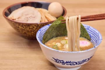 六厘舎の姉妹店「舎鈴」が梅田に！本格つけめん専門店オープン