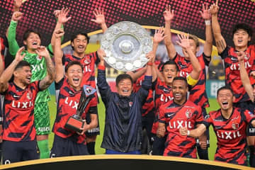 「涙が枯れません」鹿島、視聴回数が10万迫る“J１優勝裏側”にファンの興奮冷めず「これから新たな黄金期を作っていきたい」