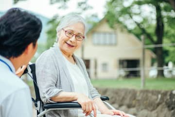 正解なんてないから皆さんの声を聞きたい！【老人ホーム】は親不孝ですか？ 読者アンケート結果を公開