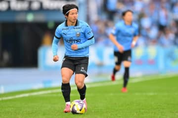 川崎MF伊藤達哉の踏みつけはレッドカード相当。OFRしながらも最終判断を誤ったケースは2件 JFA審判委員会が説明