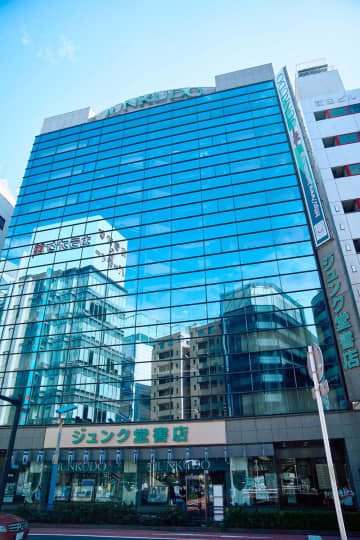 「本の最後の砦（とりで）」を目指して。『ジュンク堂池袋本店』は、街に根づく知の宝庫