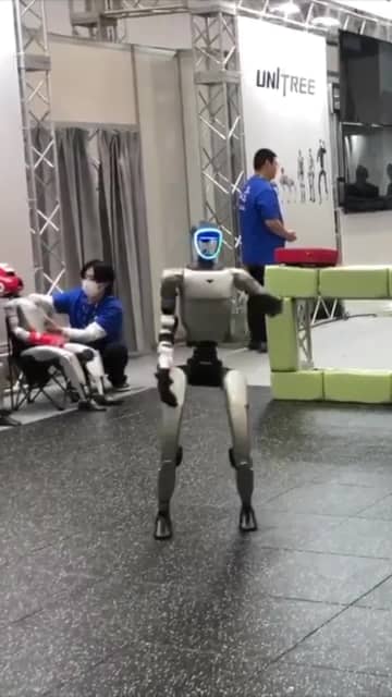 中国の人型ロボット、日本の国際ロボット展に登場