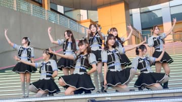 オリコン デイリーアルバムランキング初登場で1位獲得『高嶺のなでしこ』デビュー3周年の集大成「もっともっと恋に落としちゃうのでついてきてください！」【リリース記念イベントレポート】