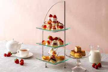 ヨコハマ グランド インターコンチネンタル ホテル「苺ミルク」アフタヌーンティー、苺の杏仁パフェなど