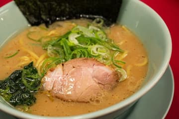 料理研究家リュウジ “日本一旨いチェーン店”『山岡家』のラーメンを”完全再現”したレシピが話題！ネットでも『ガチで旨い』の声続出「さっそく作ってみたけど本当に山岡家の特製味噌だった…」「この人マジですげーな」「山岡家好きとしては作るしかない」