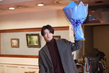 杢代和人よりコメント到着「先輩方のさまざまな芝居に触れられたことは、僕にとって大きな財産です」『介護スナックベルサイユ』