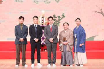 映画「国宝」の李監督が来阪、吉村知事が興味津々「ラストシーンって…」