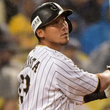 中田翔が“大阪桐蔭高時代の同級生”と再会。元日本代表との対面にSNS上は歓喜の声「わぁ! 翔くんサッカー界へも」