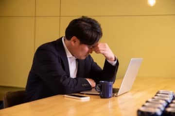 「自分の時間は命の時間」 職場の友人関係を“不要”と断言する50代男性 「こいつらと付き合う労力は無駄」