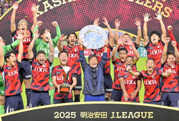 《連載:J1鹿島シーズン回顧　黄金期への序章》(下)　パス技術向上を徹底　鬼木流の戦術、習熟へ