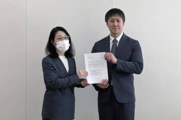 すららネットと石井しこう氏、文科省に「ネット出席制度」の要望書を提出