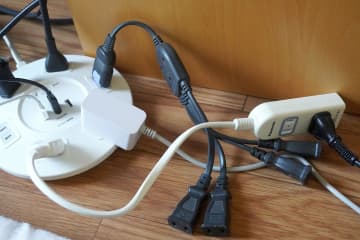 延長コードから発火する事故も　自宅の電源まわりを見直そう