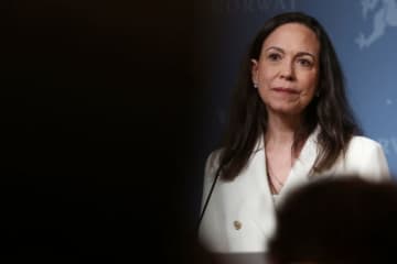 ノーベル平和賞のマチャド氏、オスロを離れる　「容体は良好」