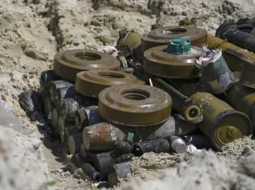 ポーランド、対人地雷生産再開へ　冷戦後初、対ロシア防衛強化