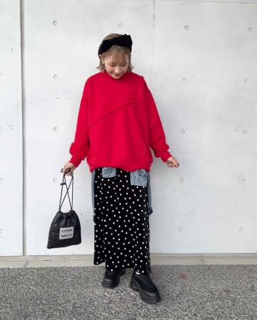 大人の差し色は寒色よりこっち！【しまむら】ガバッと着て即こなれる♡「赤トップス」