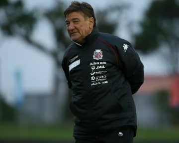 「魅力ある良いサッカーを追求」名古屋の新監督にミハイロ・ペトロヴィッチが就任！ 広島、浦和、札幌を率いた経験豊富な68歳指揮官「全力を尽くしていきます」